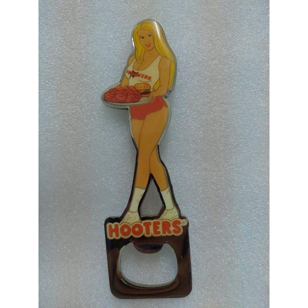 Hooters Waitress Serving Buffalo Wings and Burger fridge magnet