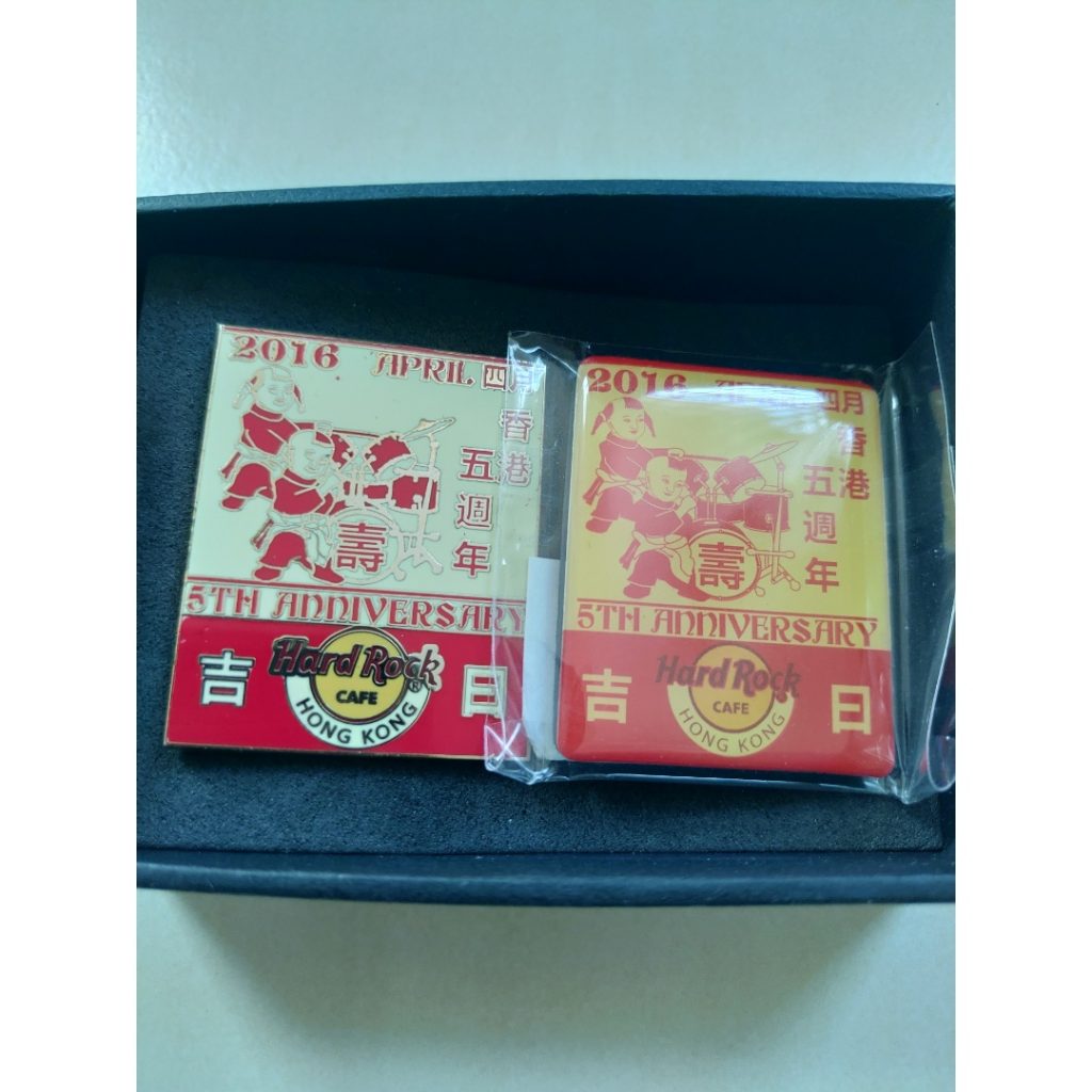 Hard Rock Cafe Hong Kong 6th Anniversary set of magnet and pin