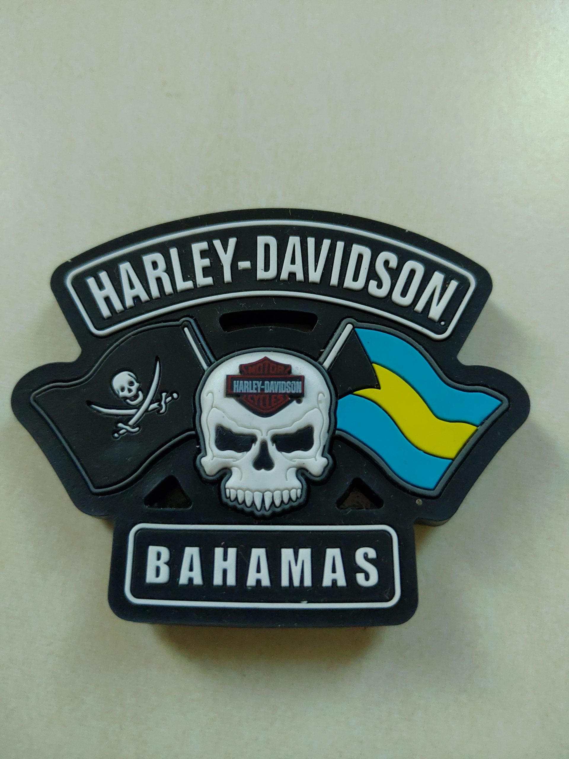 Harley Davidson Bahamas Skull with Flag Rubber magnet