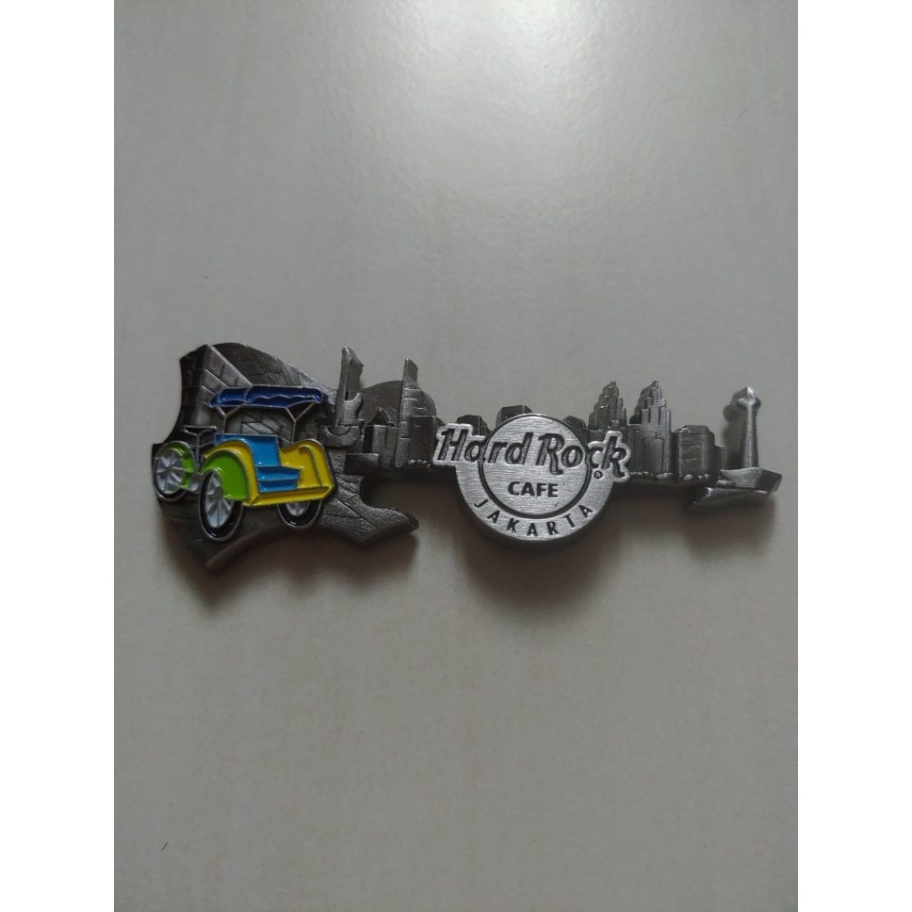 Hard Rock Cafe Jakarta Skyline magnet