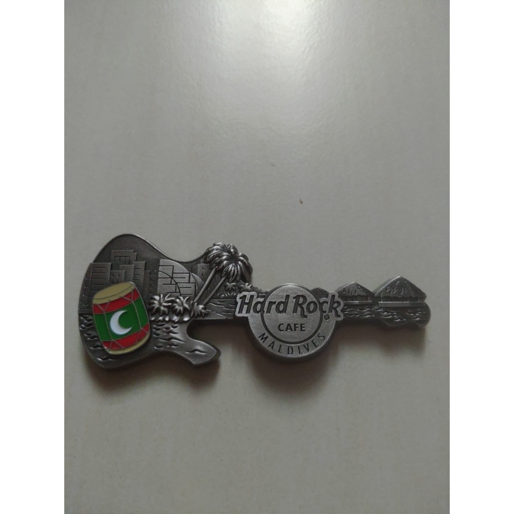 Hard Rock Cafe Maldives Skyline magnet