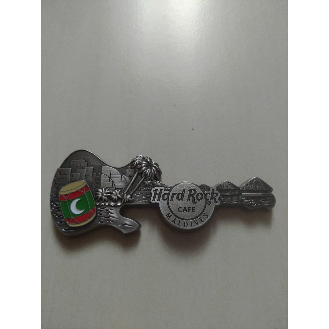 Hard Rock Cafe Maldives Skyline magnet