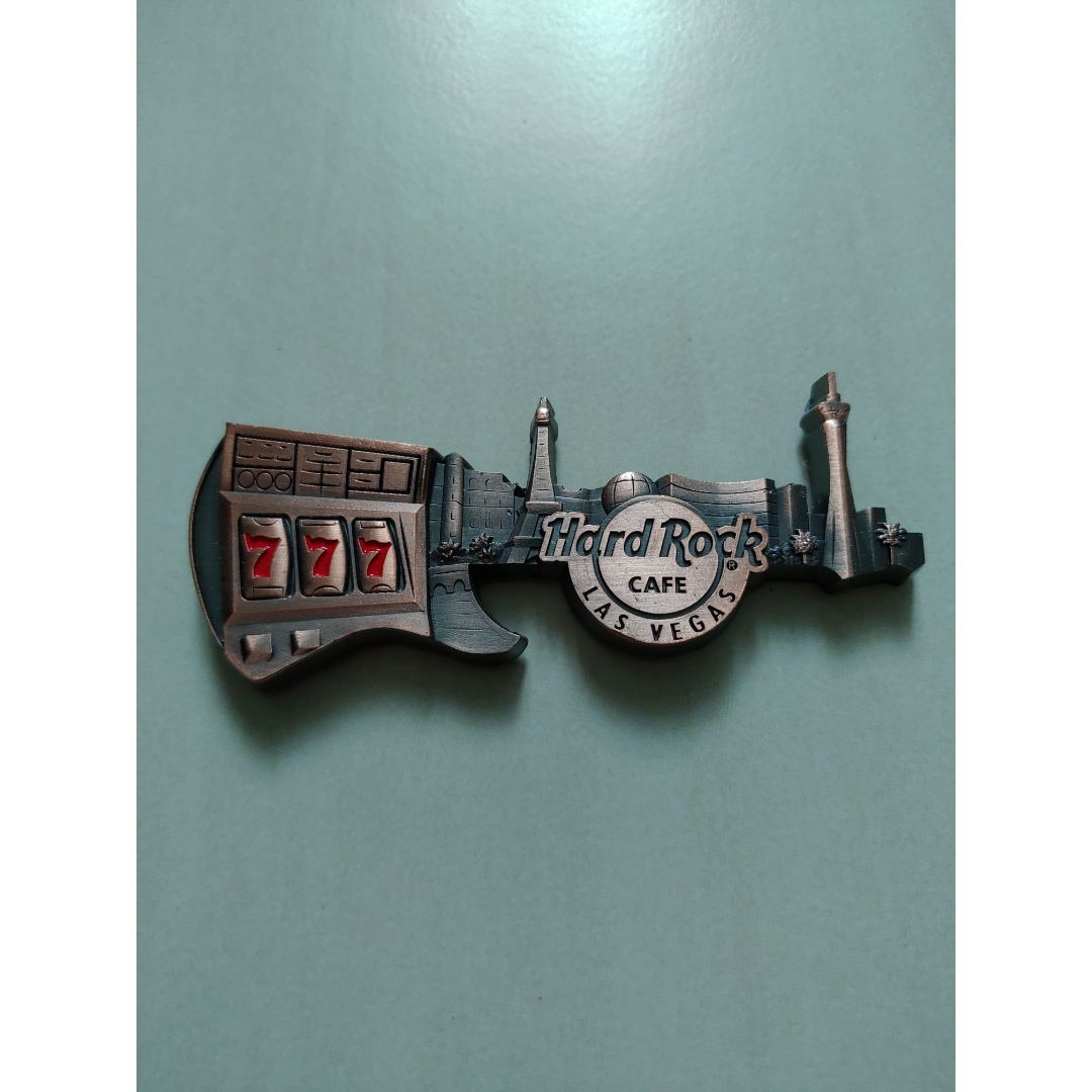 Hard Rock Cafe Las Vegas 777 Skyline magnet (bronze)